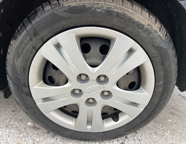 KIA Ostatní Kombi 1,6 l 66 kw