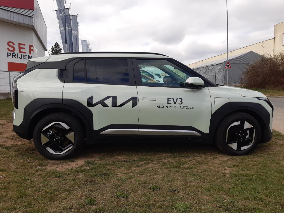 KIA EV3 SUV / Terénní 0,0 150 kw