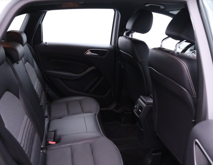 Mercedes-Benz Třídy B 15