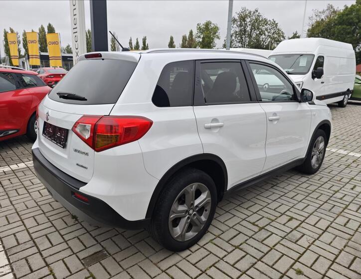 Suzuki Vitara 6
