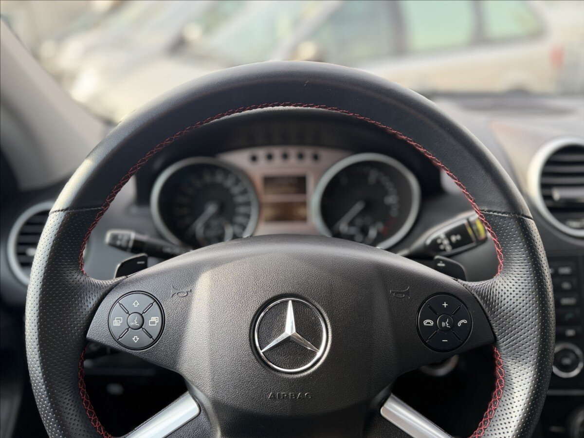 Mercedes-Benz Třídy M Kombi 3,0 l 165 kw