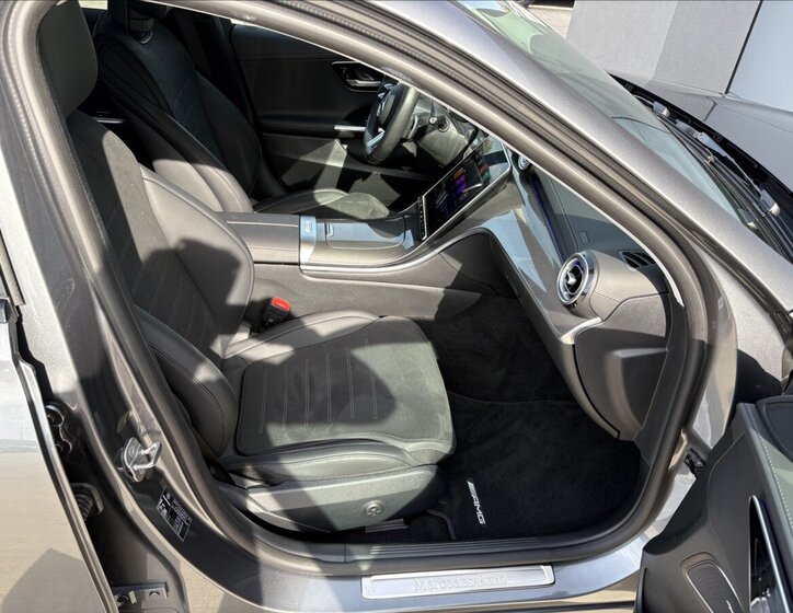 Mercedes-Benz Třídy C Sedan / Limuzína 2,0 l 147 kw
