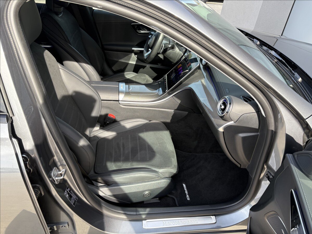 Mercedes-Benz Třídy C Sedan / Limuzína 2,0 l 147 kw