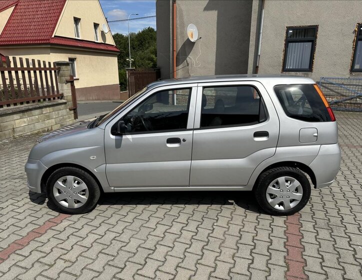 Subaru Justy 8