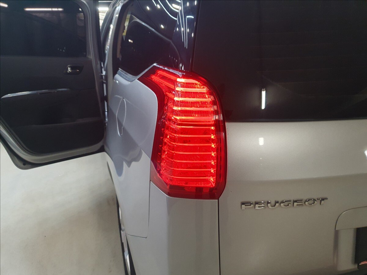 Peugeot 5008 MPV 1,6 l 88 kw