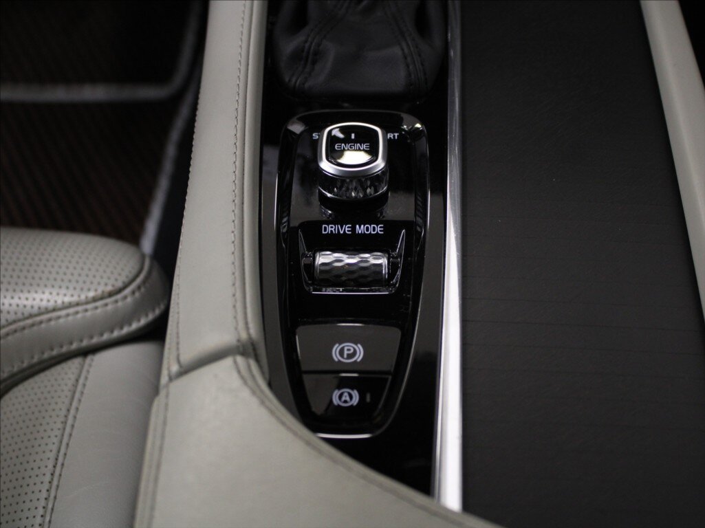 Volvo V90 Kombi 2,0 l 177 kw