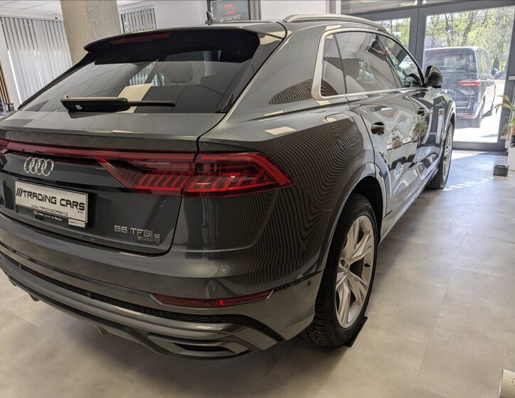 Audi Q8 Hatchback 3,0 l 250 kw
