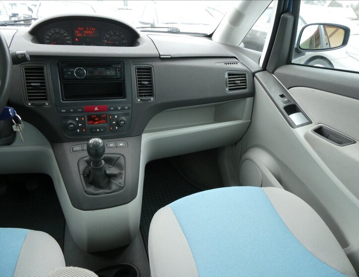 Fiat Idea Hatchback 1,4 l 70 kw