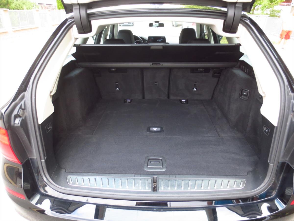 BMW Řada 5 Kombi 2,0 l 140 kw