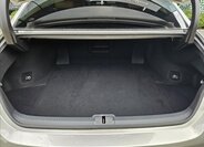 Lexus ES 300h Sedan / Limuzína 2,5 l 160 kw