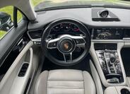 Porsche Panamera 7