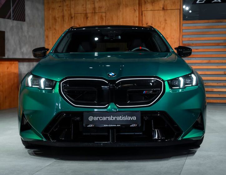 BMW M5 5