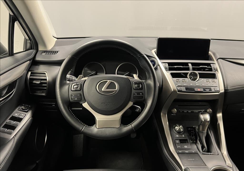 Lexus NX 300h