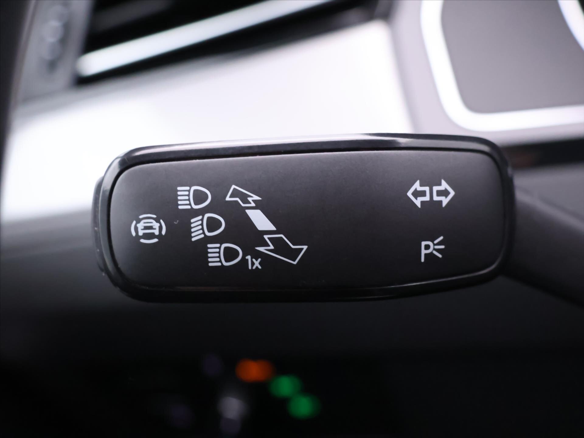 Volkswagen Passat Sedan / Limuzína 1,5 l 110 kw