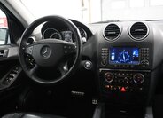 Mercedes-Benz Třídy M SUV 6,2 l 375 kw