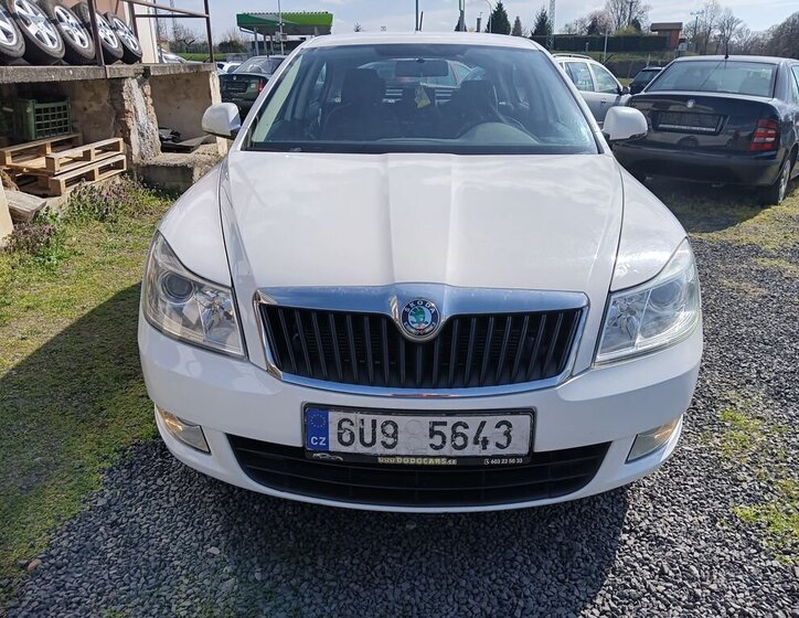 Škoda Octavia Sedan / Limuzína 1,6 l 77 kw