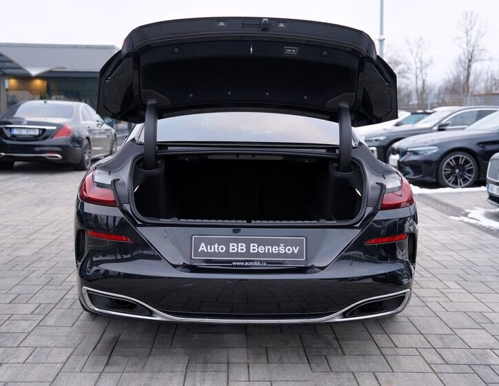 BMW Řada 8 21