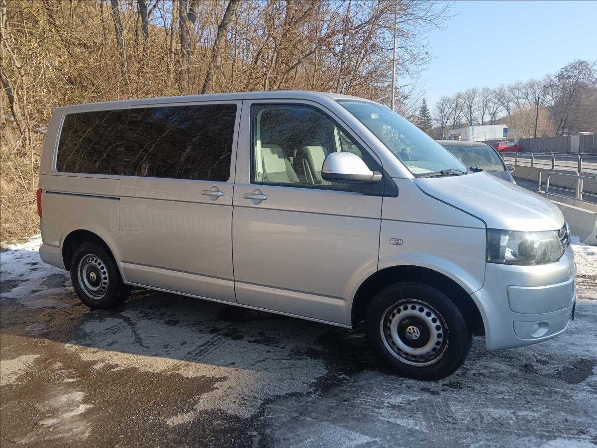 Volkswagen Multivan MPV 2,0 l 75 kw