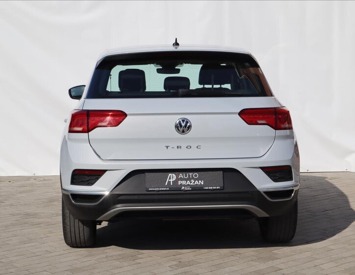 Volkswagen T-Roc CUV / Crossover 1,6 l 85 kw
