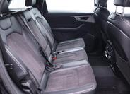 Audi Q7 16