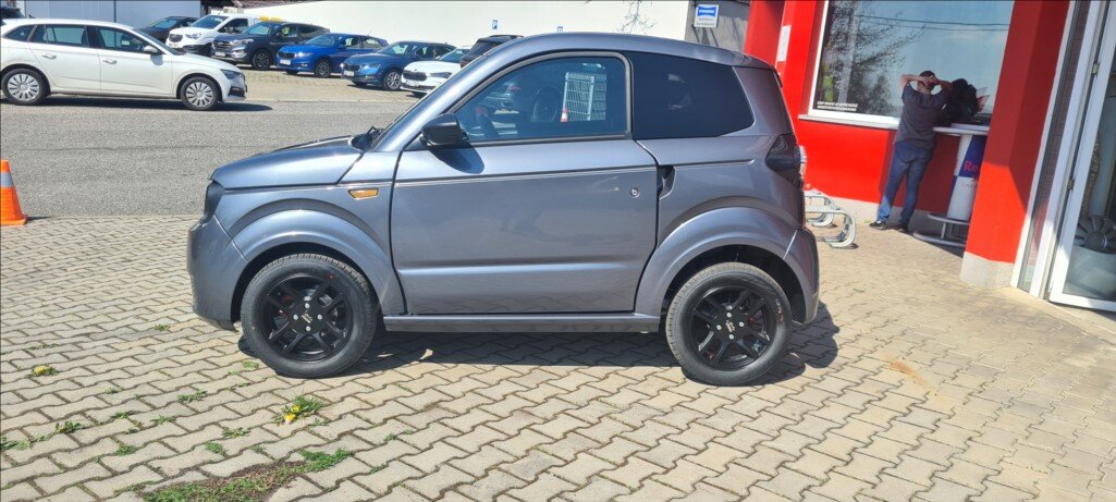 Ligier Ostatní Hatchback 499,0 6 kw