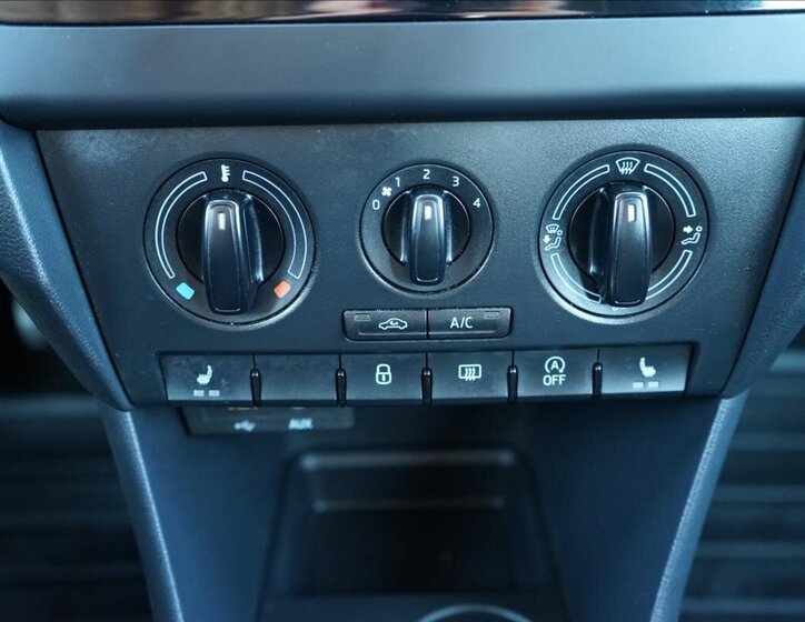 Škoda Rapid Sedan / Limuzína 1,2 l 81 kw