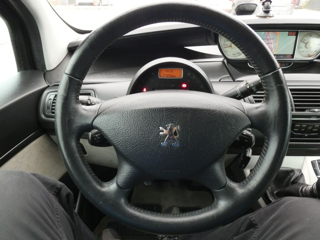 Peugeot 807