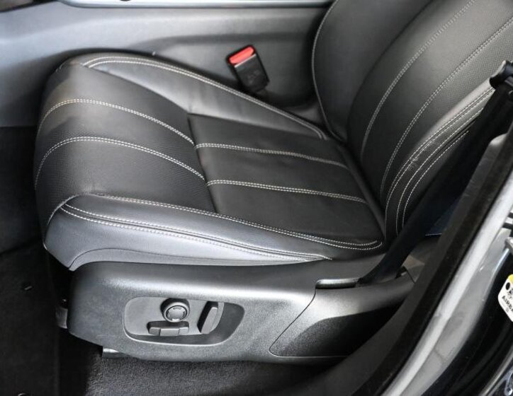 Land Rover Range Rover Velar SUV 3,0 l 221 kw