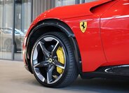 Ferrari Ostatní SUV / Terénní 6,5 l 533 kw