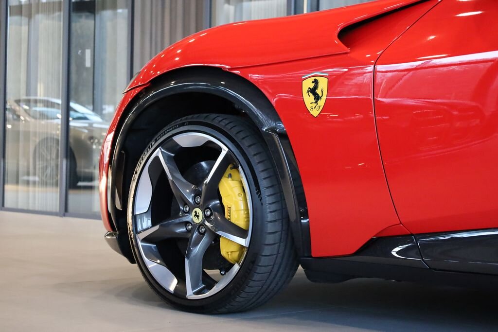 Ferrari Ostatní SUV / Terénní 6,5 l 533 kw