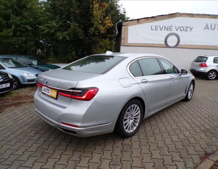 BMW Řada 7 Sedan / Limuzína 3,0 l 195 kw