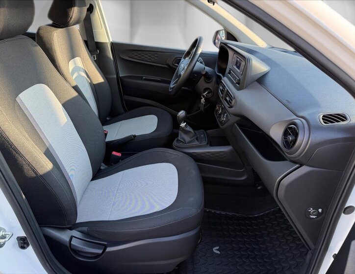 Hyundai i10 Hatchback 998,0 49 kw