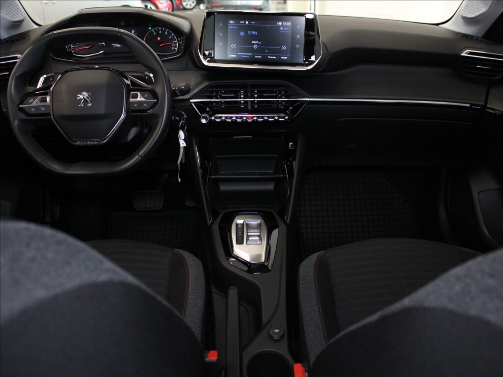 Peugeot 208 Hatchback 1,2 l 74 kw