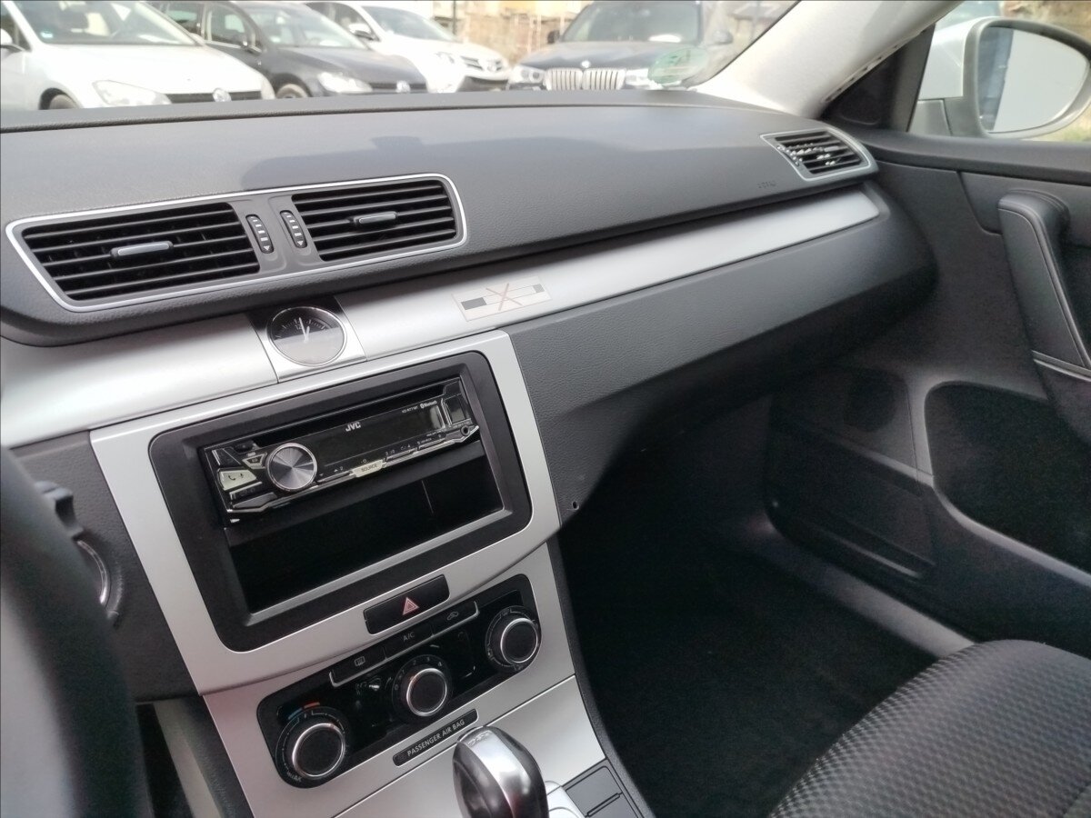 Volkswagen Passat Kombi 2,0 l 103 kw