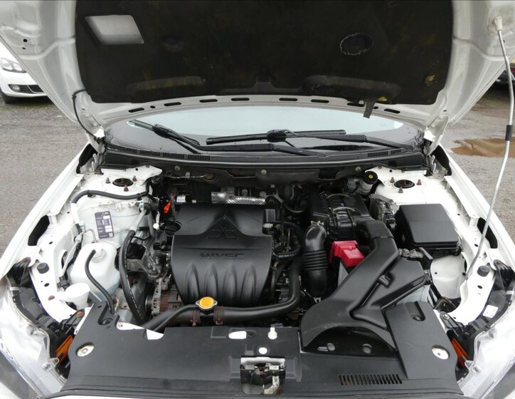 Mitsubishi Lancer 28