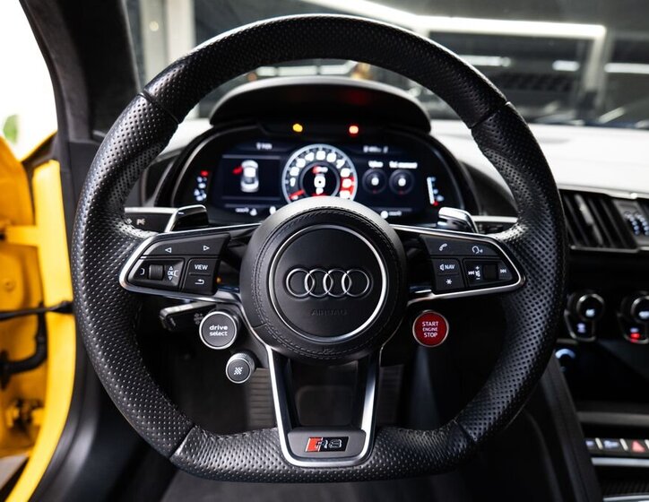 Audi R8 Kupé 5,2 l 456 kw