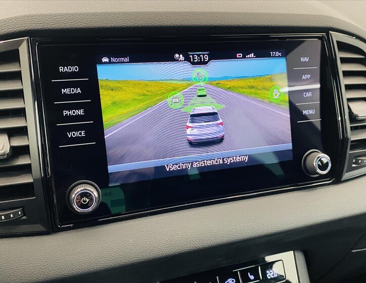 Škoda Karoq SUV / Terénní 1,5 l 110 kw