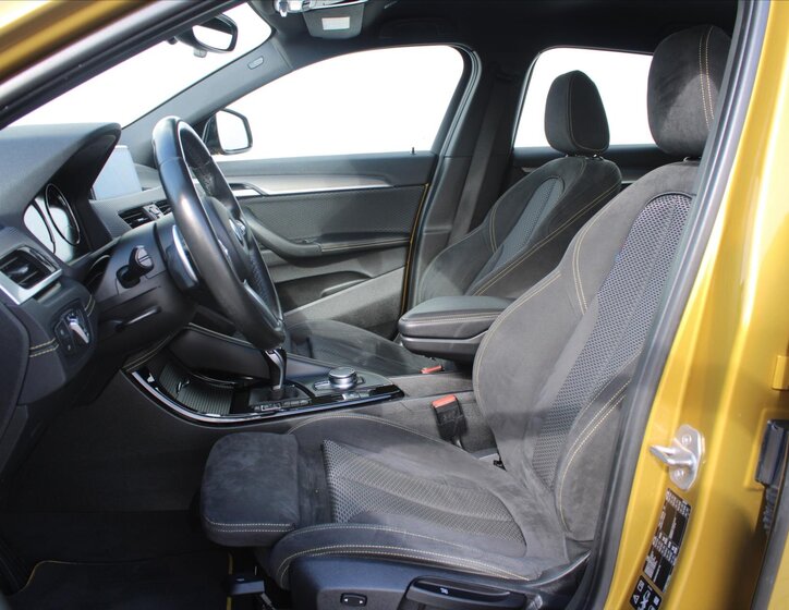 BMW X2 SUV 2,0 l 140 kw