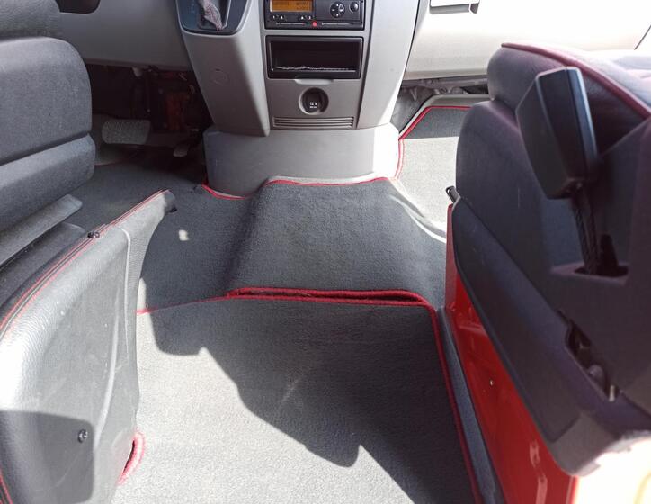 Mercedes-Benz Sprinter 33