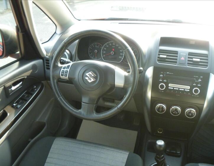 Suzuki SX4 14