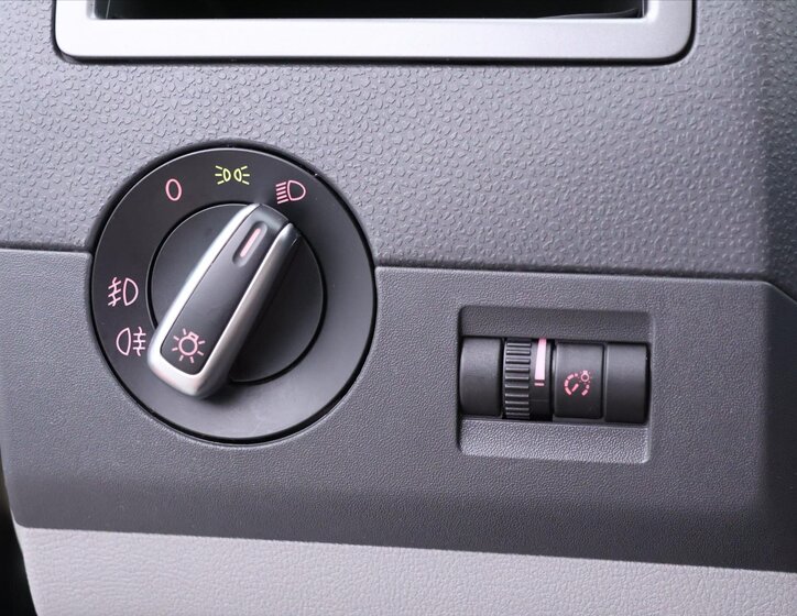 Volkswagen California Kombi 2,0 l 132 kw