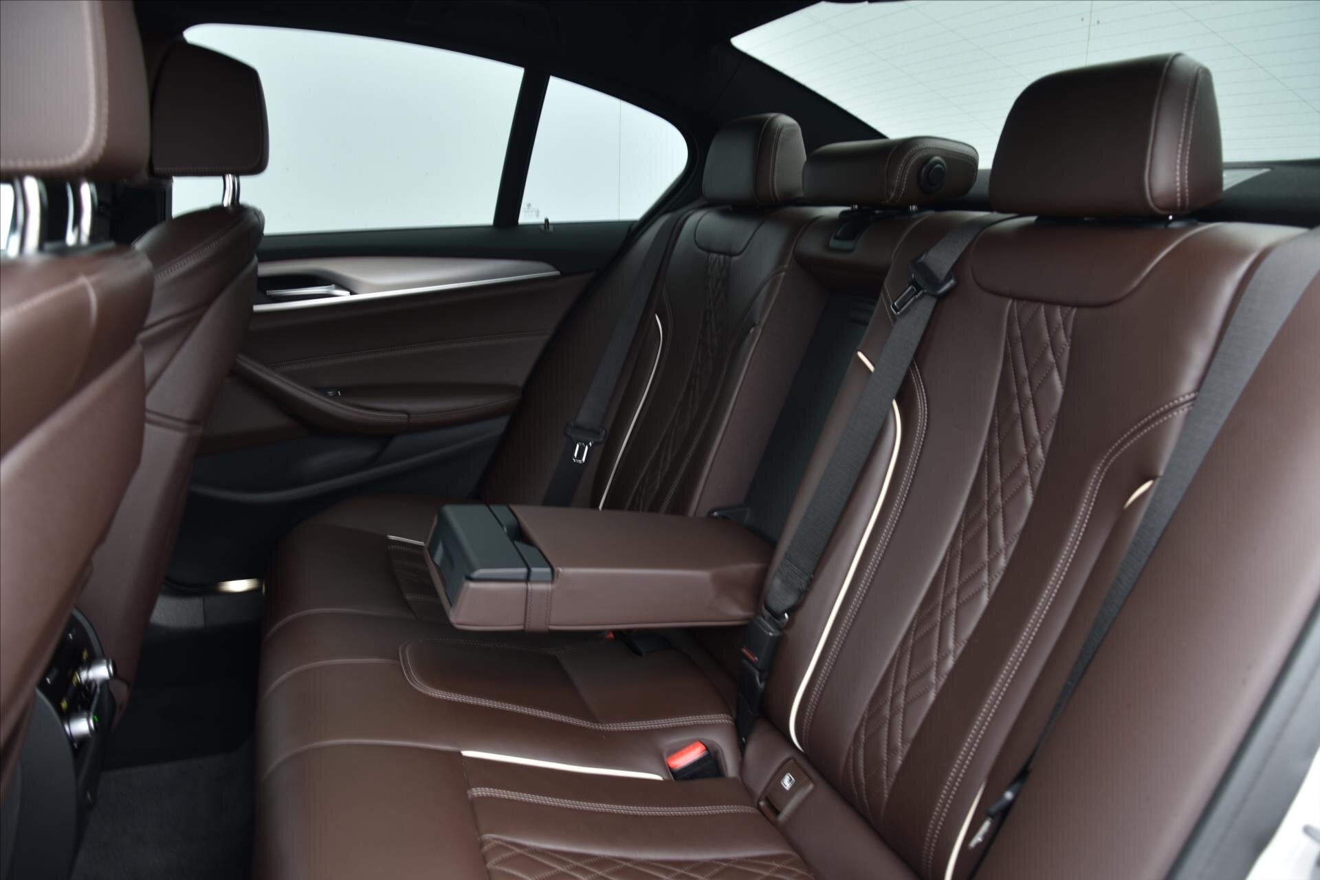 BMW Řada 5 Sedan / Limuzína 3,0 l 250 kw