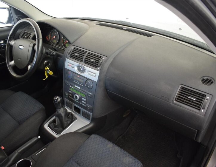 Ford Mondeo Kombi 1,8 l 92 kw