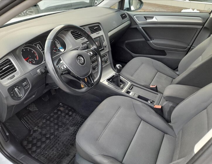 Volkswagen Golf Hatchback 1,2 l 81 kw