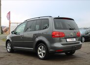 Volkswagen Touran 7