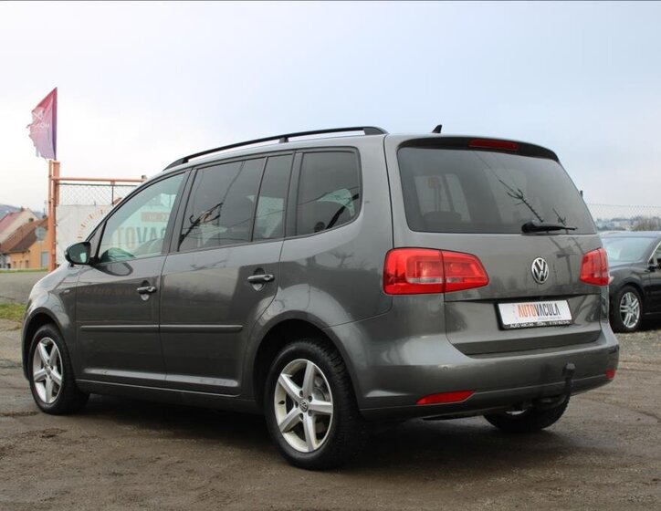 Volkswagen Touran 7