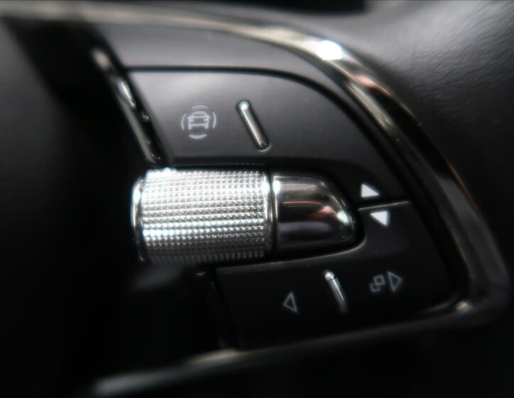 Škoda Octavia Sedan / Limuzína 1,5 l 110 kw