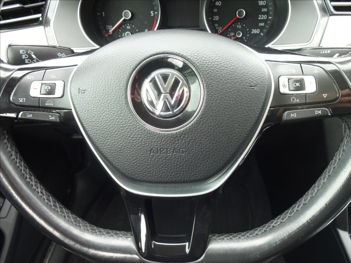 Volkswagen Passat Sedan 2,0 l 110 kw