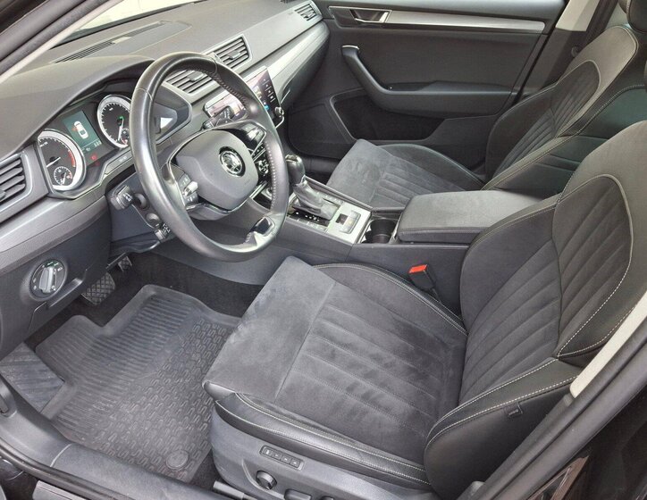 Škoda Superb Sedan / Limuzína 2,0 l 110 kw