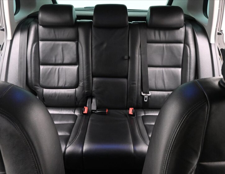 Volkswagen Tiguan SUV 2,0 l 103 kw